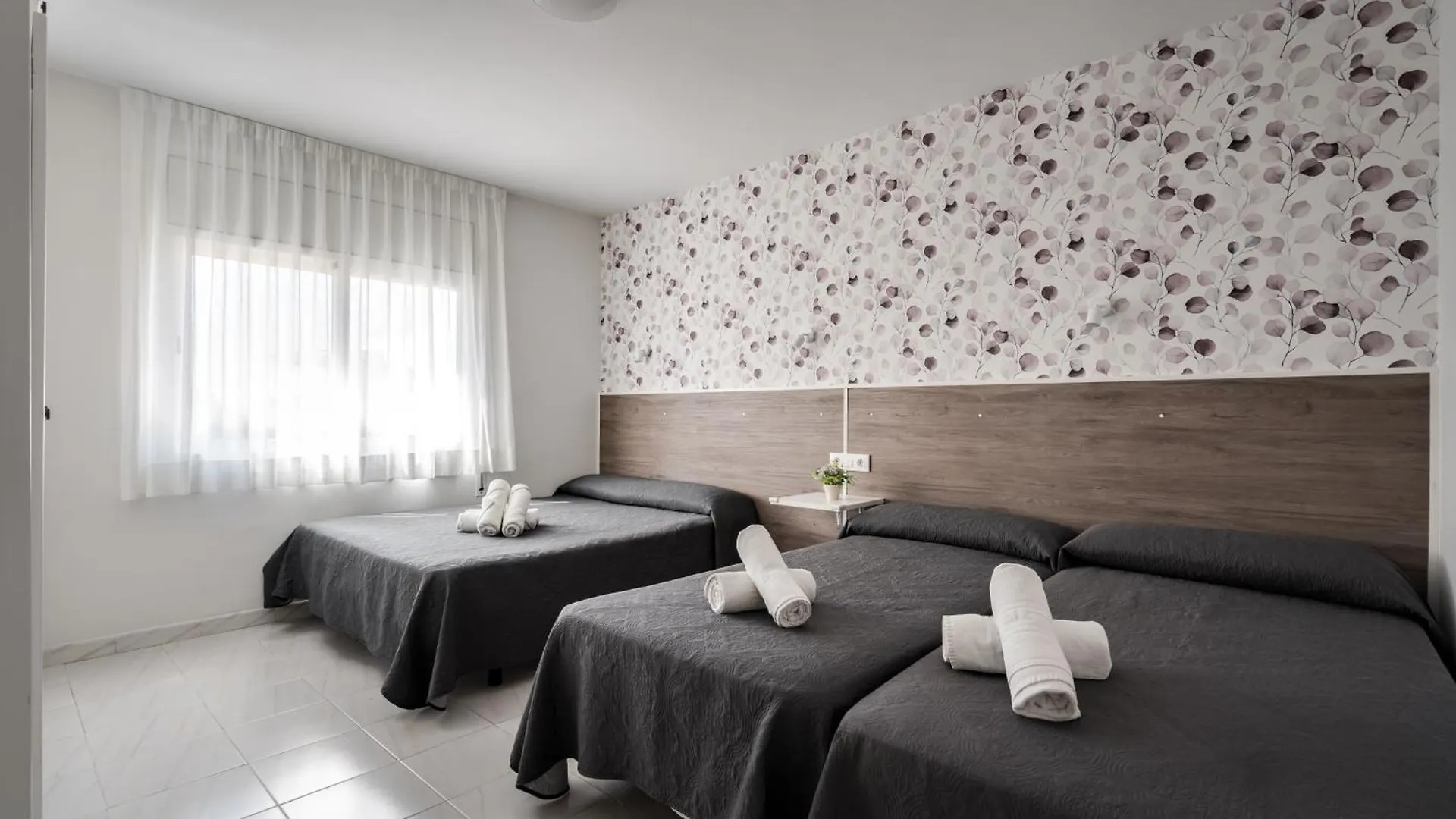 Hotel Tolosa Salou 2*,  Spain